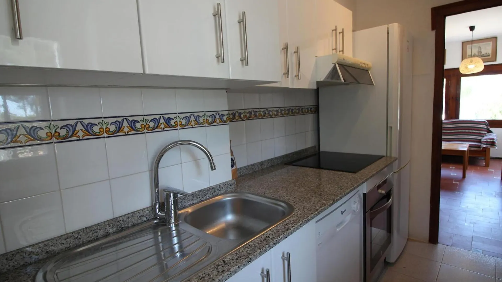 Gran Apartamento Con Terraza En Fane De Baix, Llanca - Es-228-154
