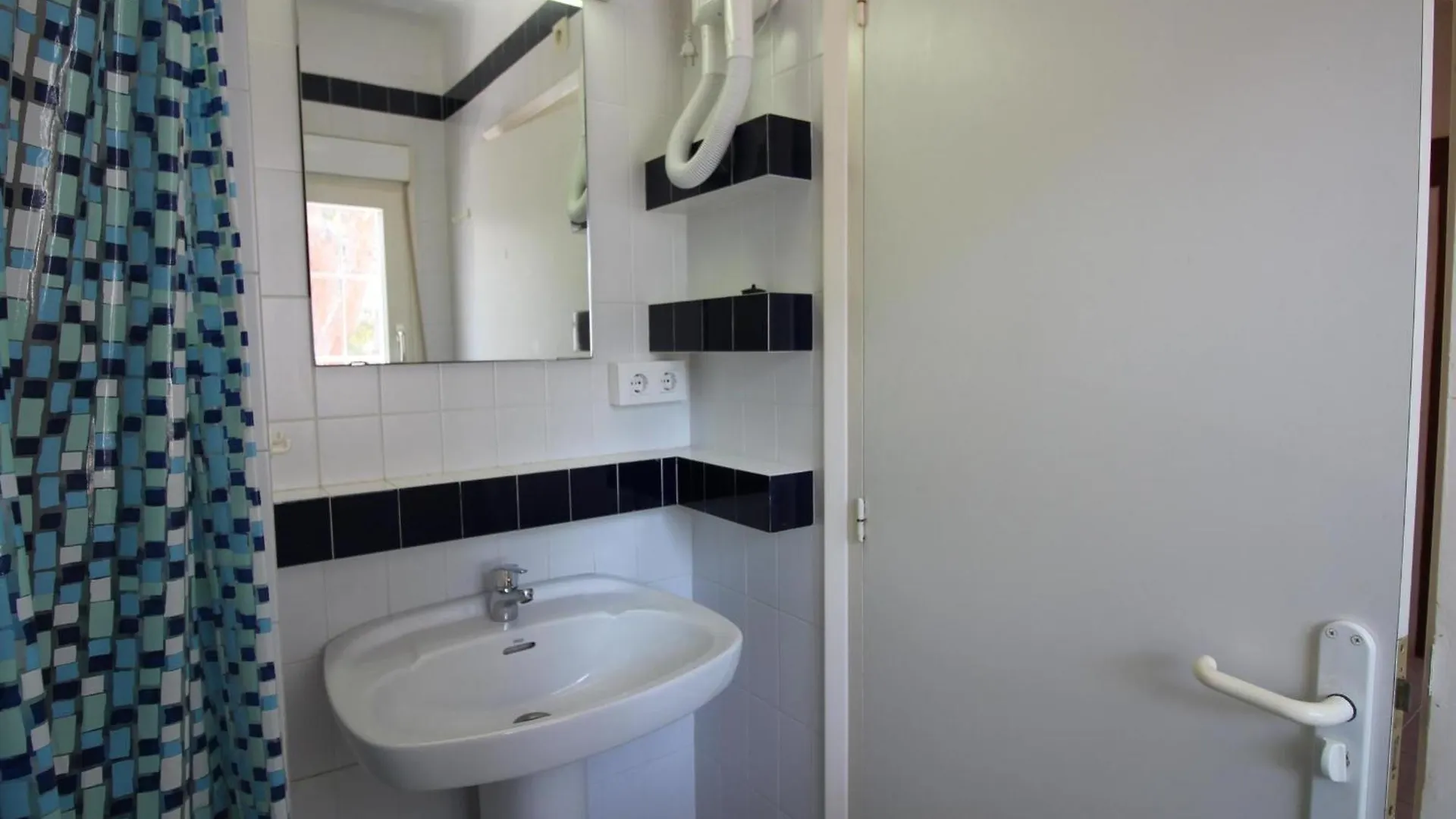 Appartamento Gran Apartamento Con Terraza En Fane De Baix, Llanca - Es-228-154